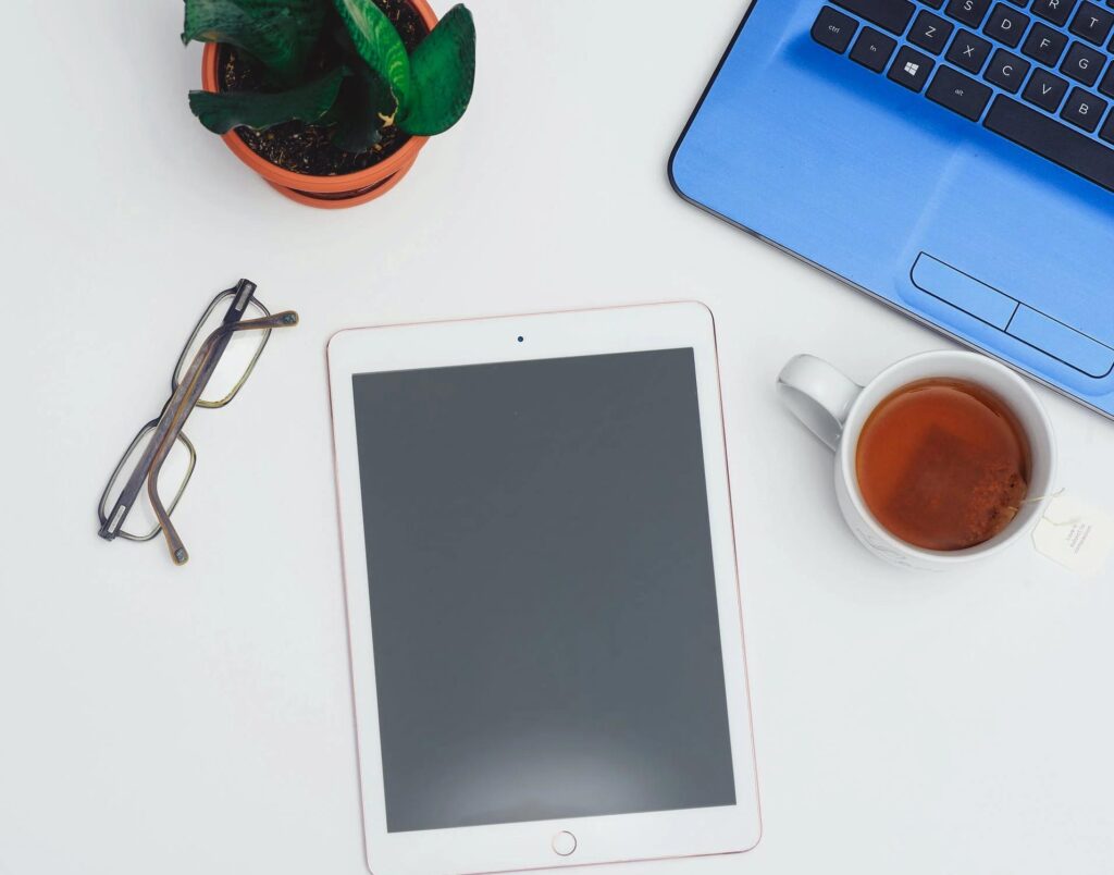 Chromebook vs. iPad: Which One Should You Get